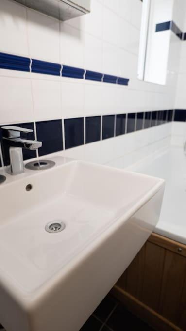 Cosy Cottage In Central Reading Free Parking & Fast Wifi Экстерьер фото