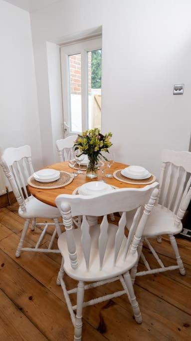 Cosy Cottage In Central Reading Free Parking & Fast Wifi Экстерьер фото