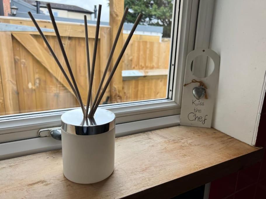 Cosy Cottage In Central Reading Free Parking & Fast Wifi Экстерьер фото