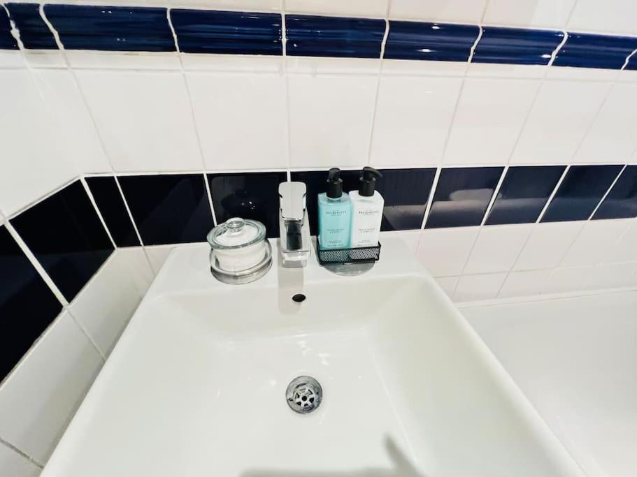 Cosy Cottage In Central Reading Free Parking & Fast Wifi Экстерьер фото