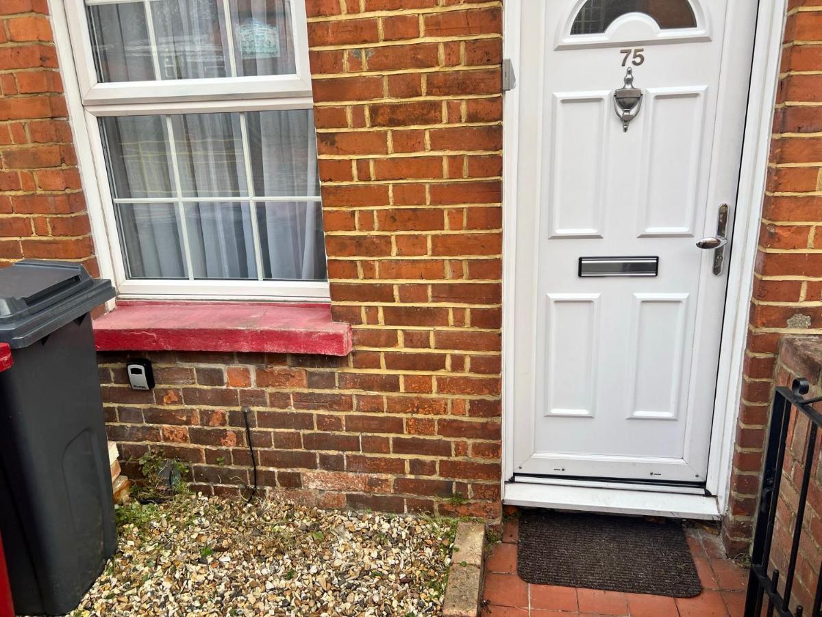 Cosy Cottage In Central Reading Free Parking & Fast Wifi Экстерьер фото