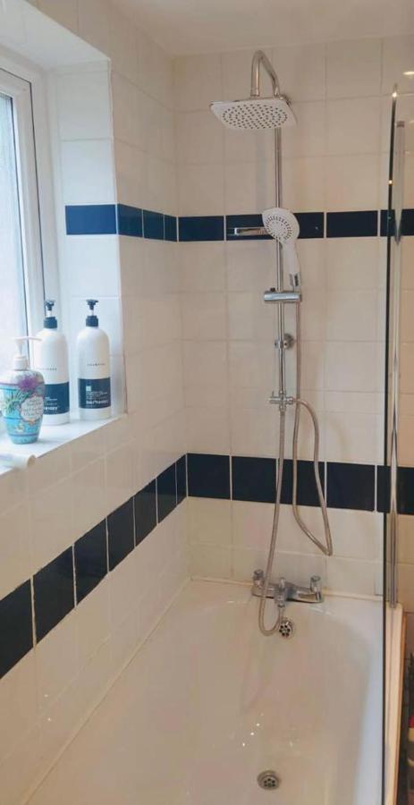 Cosy Cottage In Central Reading Free Parking & Fast Wifi Экстерьер фото